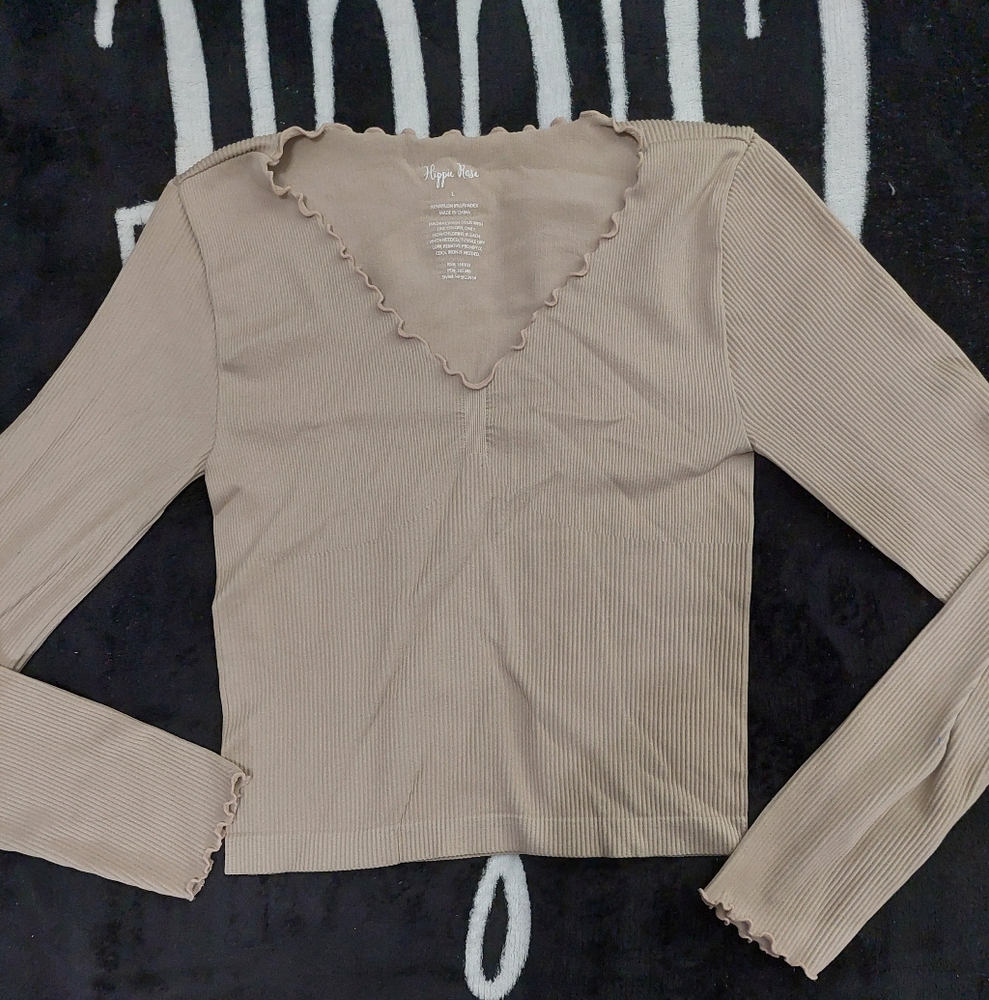 Hippie Rose Beige Long Sleeve‎ Ribbed Top